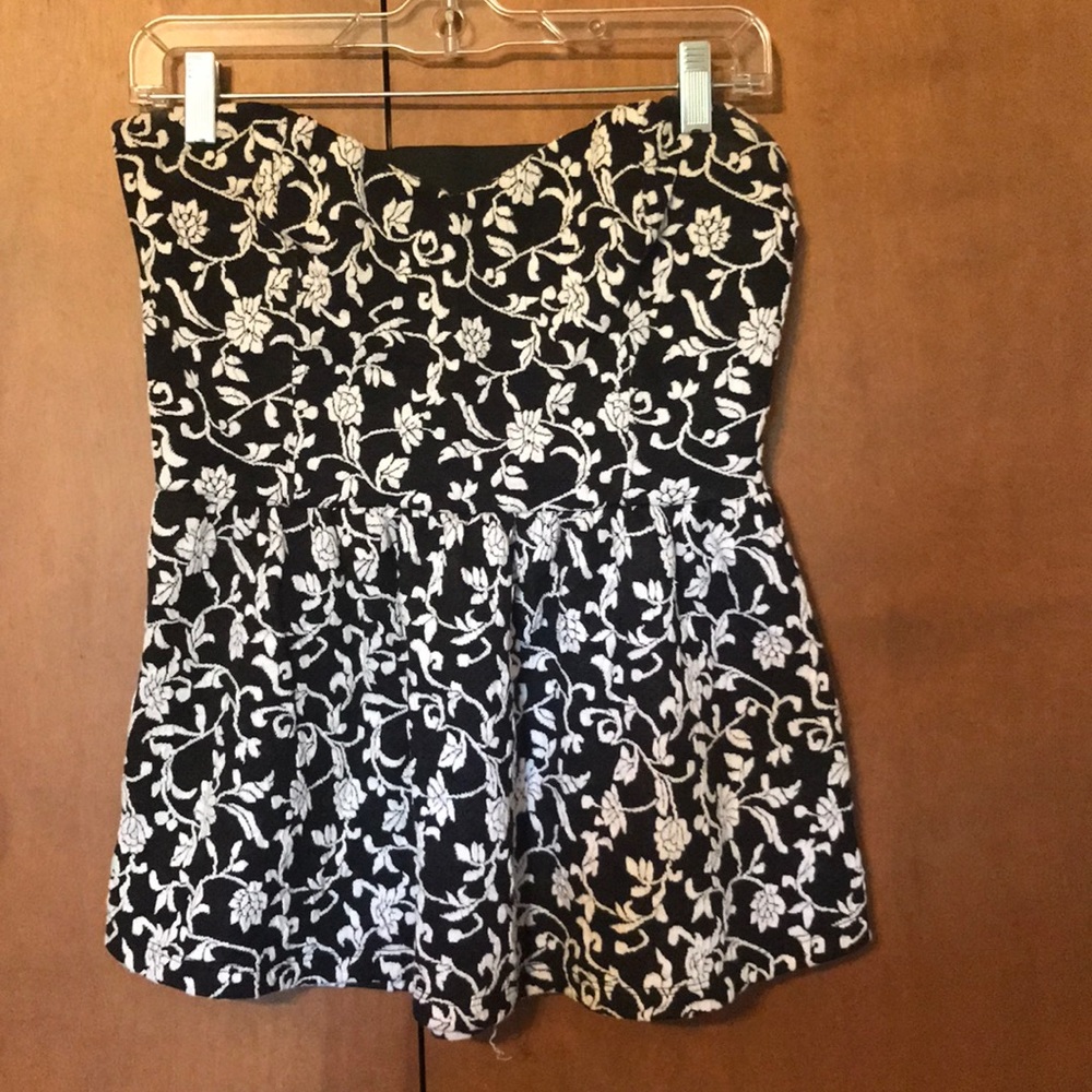Strapless peplum top